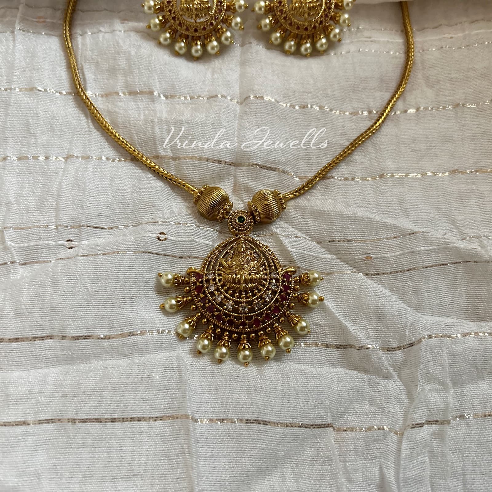 Lakshmi dollar short necklace 2
