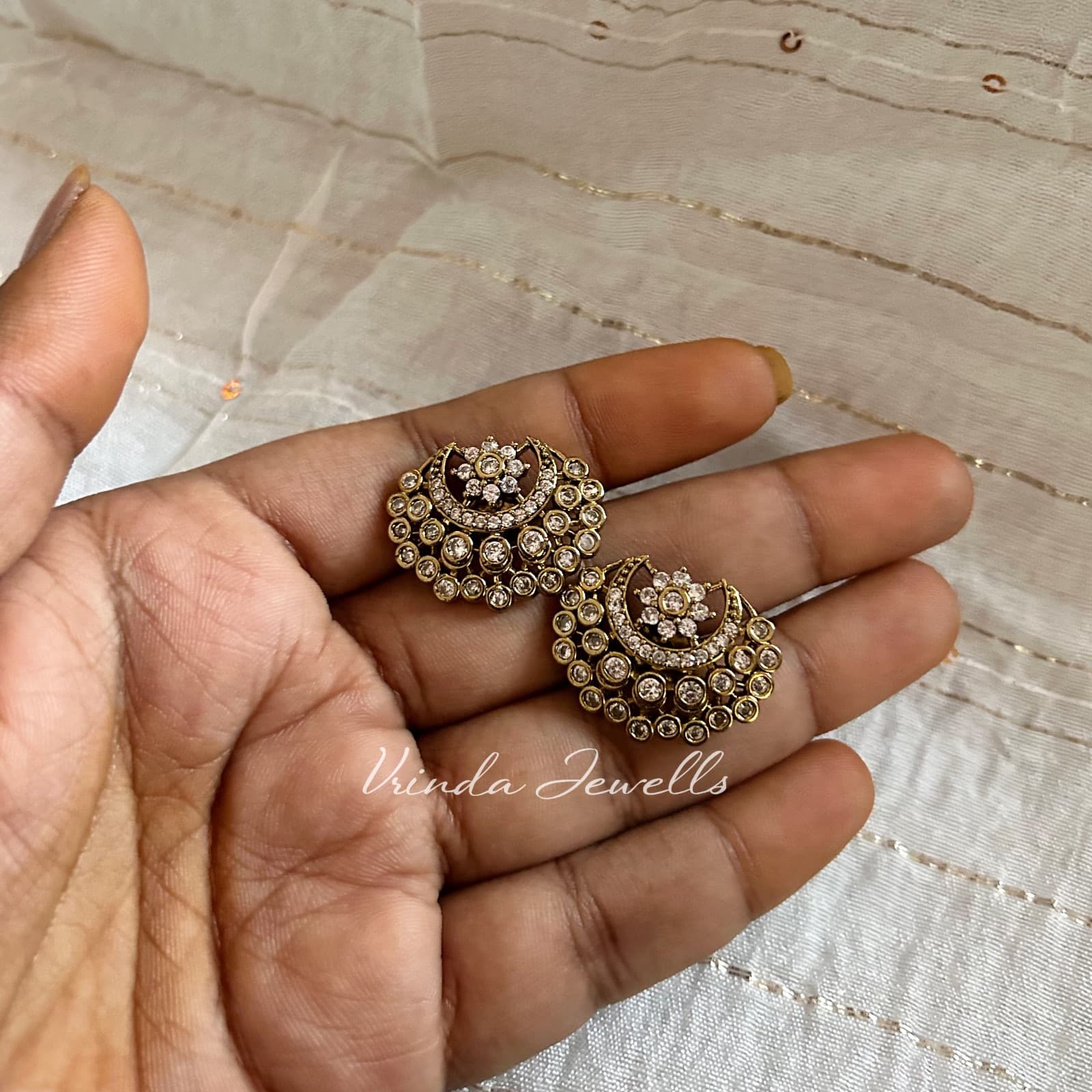Half Moon Stud earring 2
