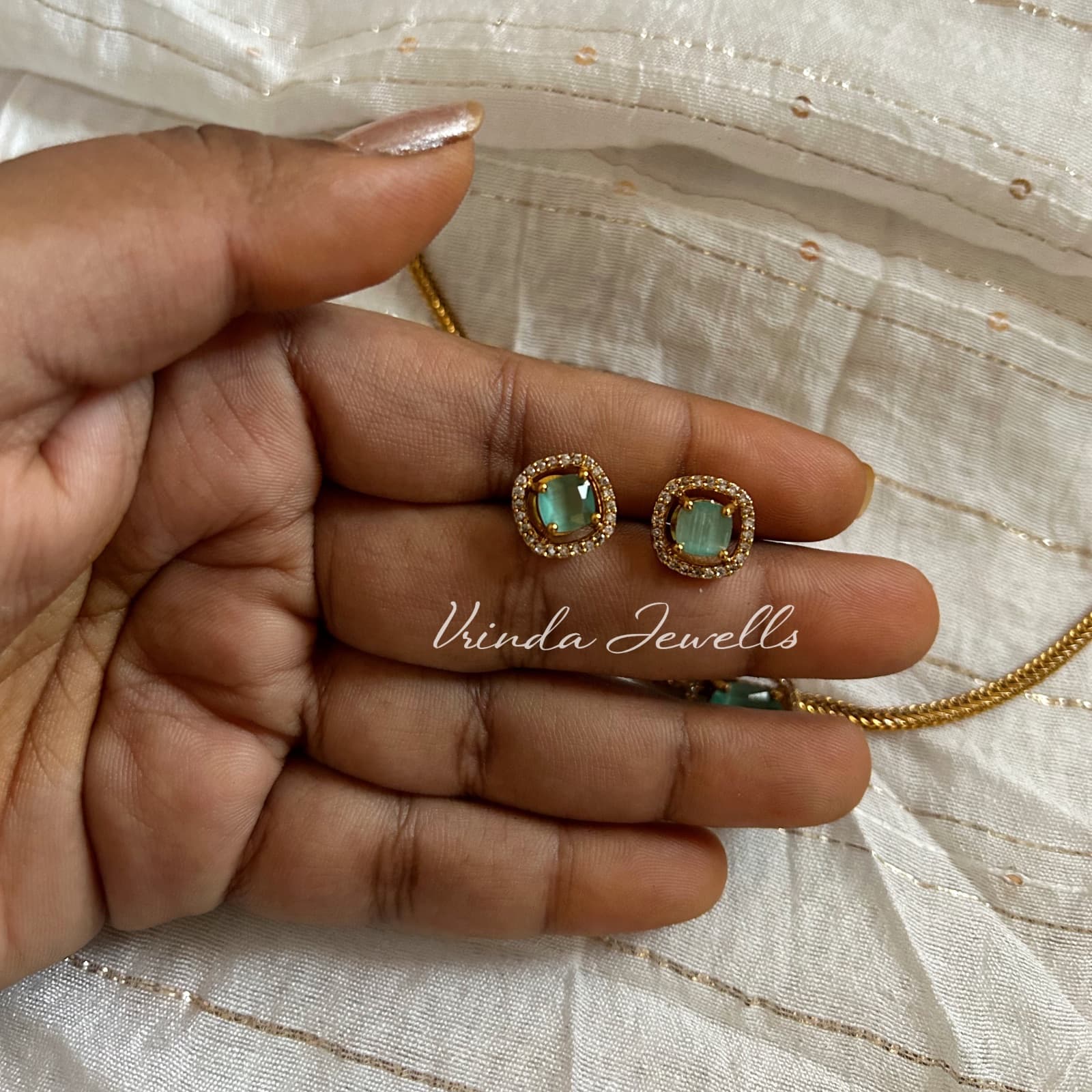 AD stone neck chain 3